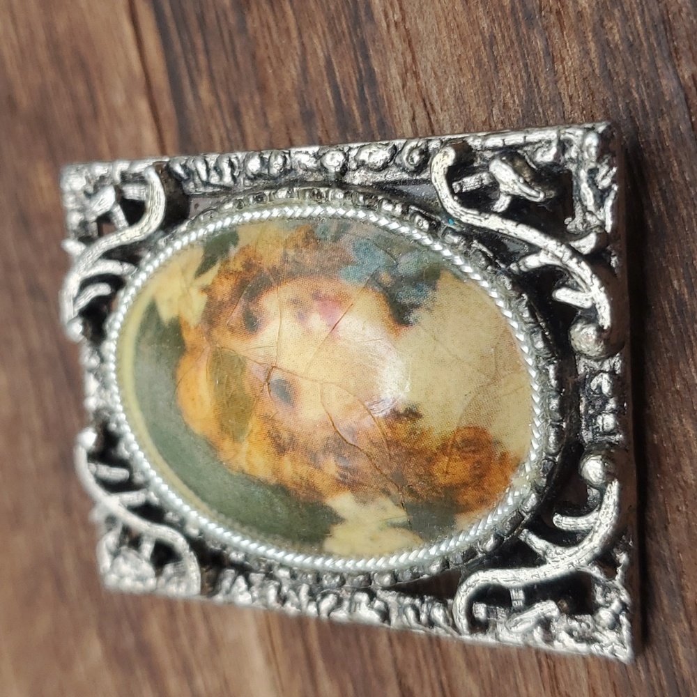 French courtesan antique brooch cameo collectible B201‎